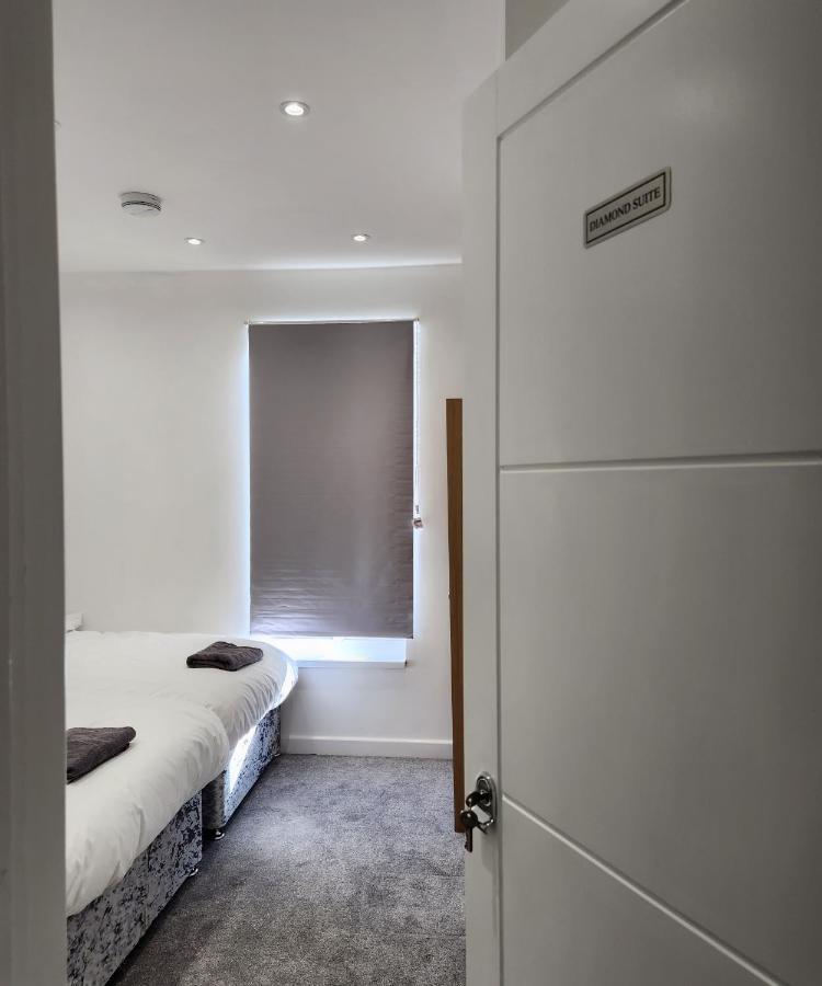 Comfy Diamond Ensuite Room Maidstone With Free Parking And Speedy Wifi Dış mekan fotoğraf